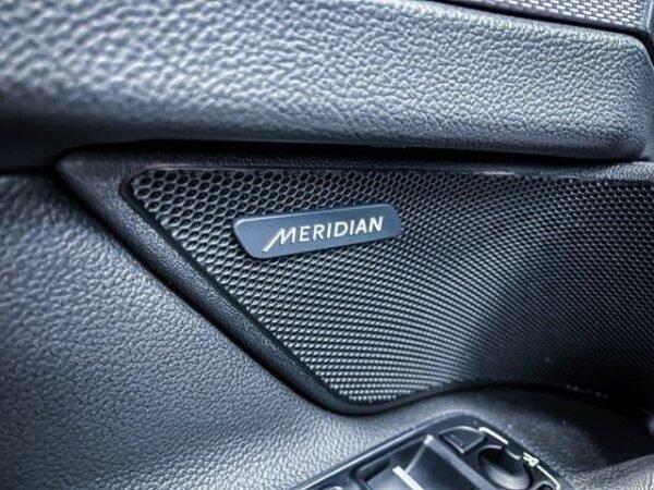 Jaguar XF – Image 30