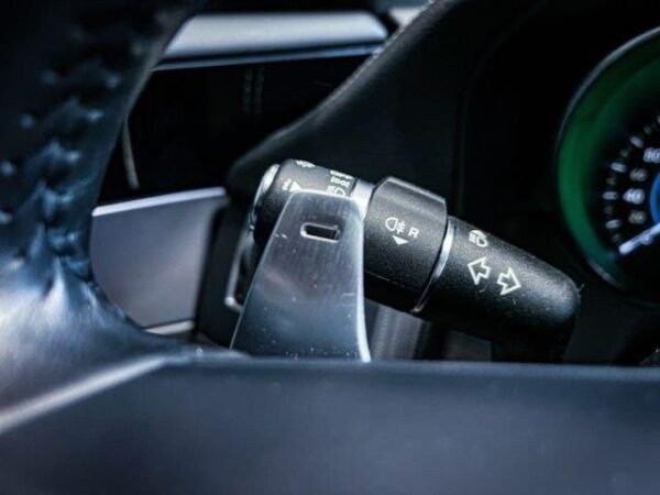 Jaguar XF – Image 38