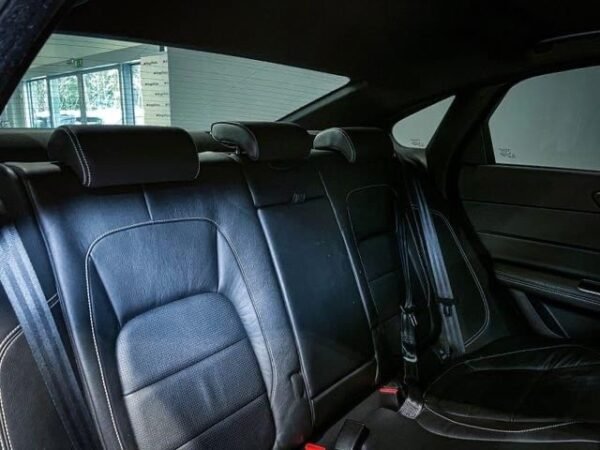 Jaguar XF – Image 50