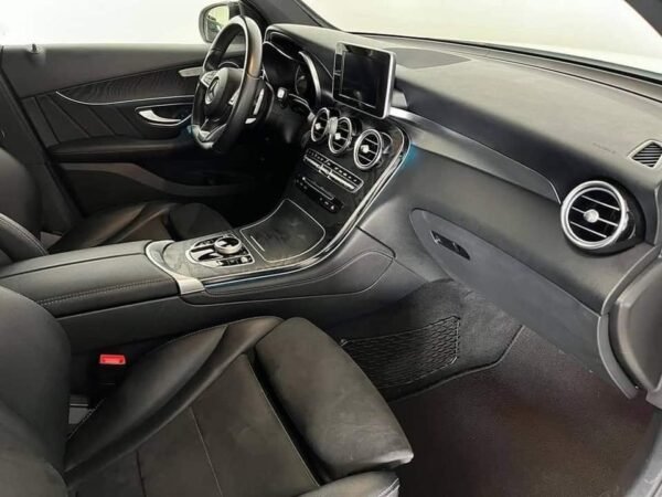 Mercedes-Benz GLC Coupé 250 – Image 13