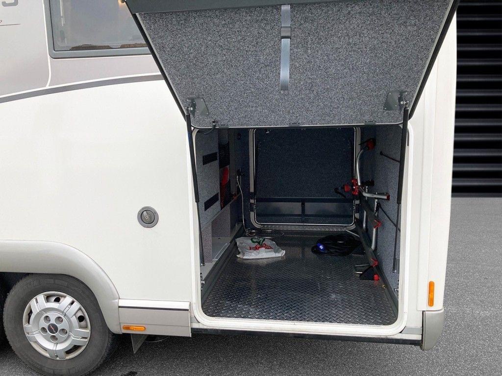 Camping-car Intégré Carthago Chic E-line en 51 QB – Image 30