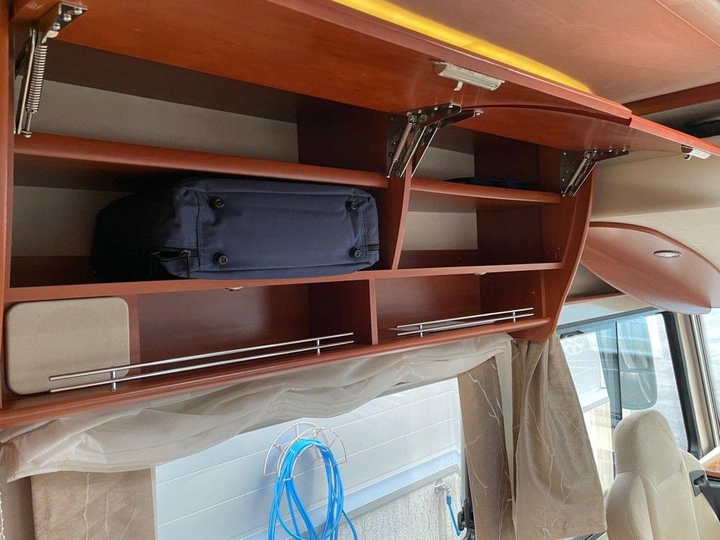 Camping-car Intégral Concorde Credo – Image 7