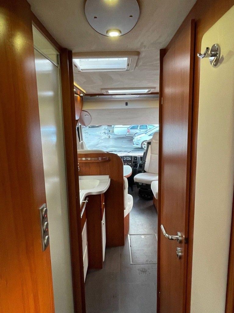 Camping-car Intégral Concorde Credo – Image 12