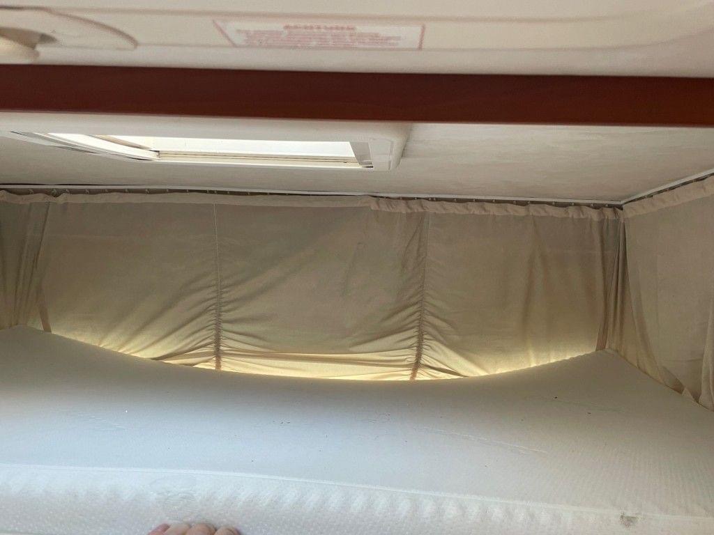 Camping-car Intégral Concorde Credo – Image 13