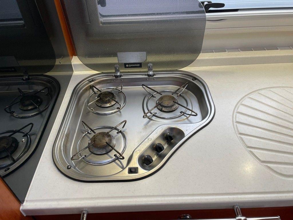 Camping-car Intégral Concorde Credo – Image 16