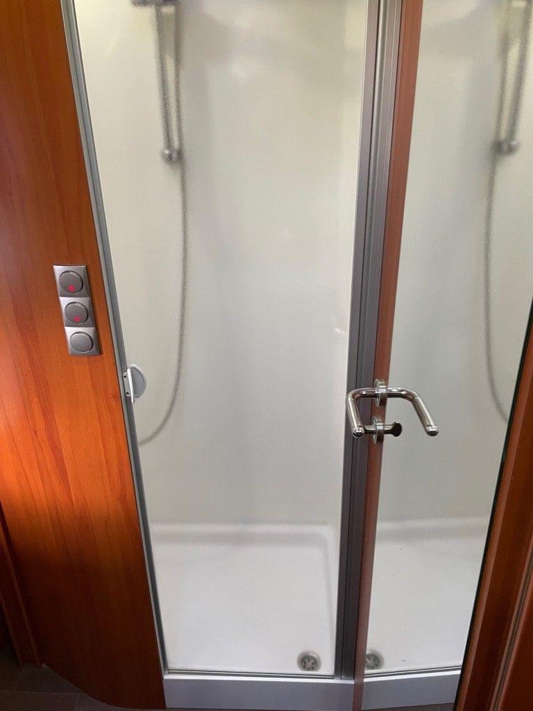 Camping-car Intégral Concorde Credo – Image 24