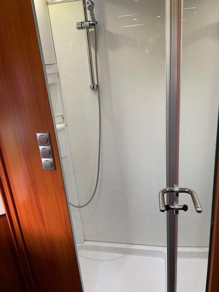 Camping-car Intégral Concorde Credo – Image 25