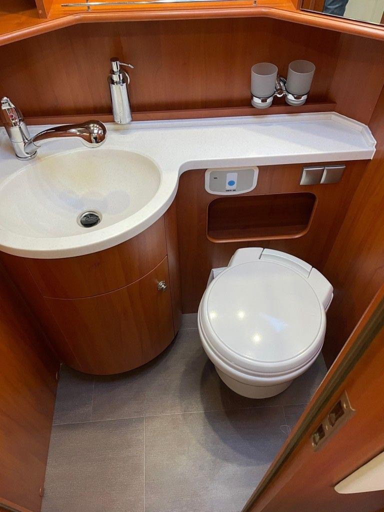 Camping-car Intégral Concorde Credo – Image 26