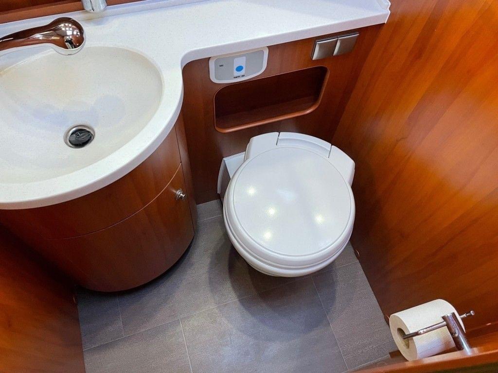 Camping-car Intégral Concorde Credo – Image 27