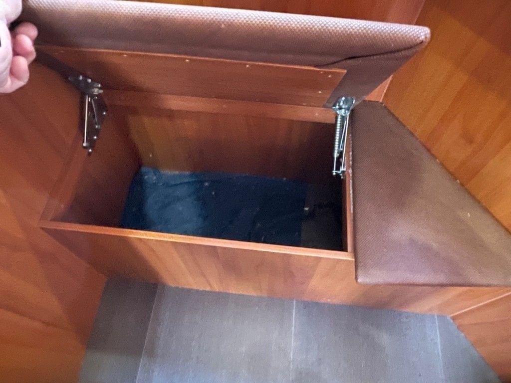 Camping-car Intégral Concorde Credo – Image 32