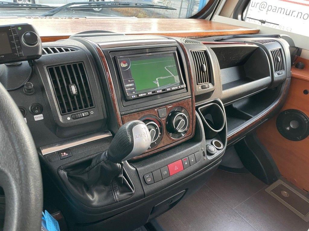 Camping-car Intégral Concorde Credo – Image 36