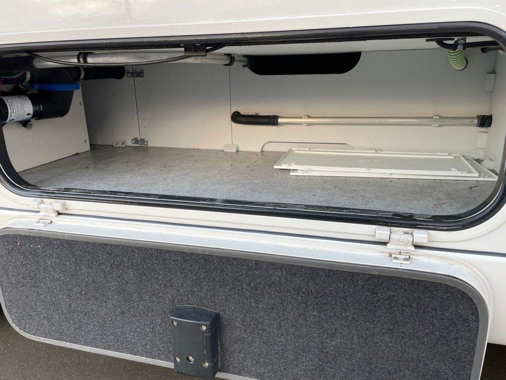 Camping-car Intégral Concorde Credo – Image 38