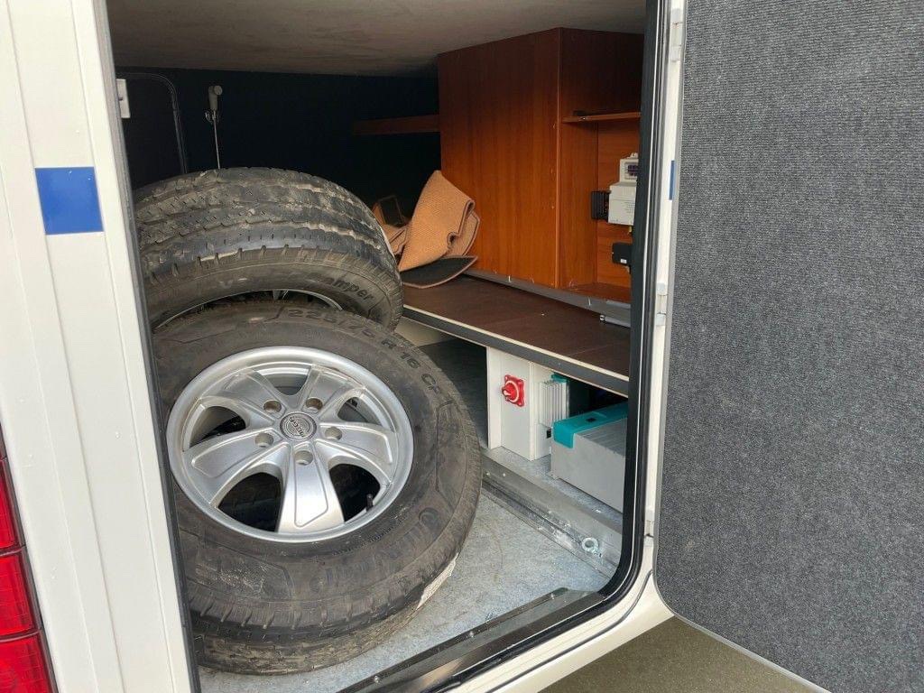 Camping-car Intégral Concorde Credo – Image 40