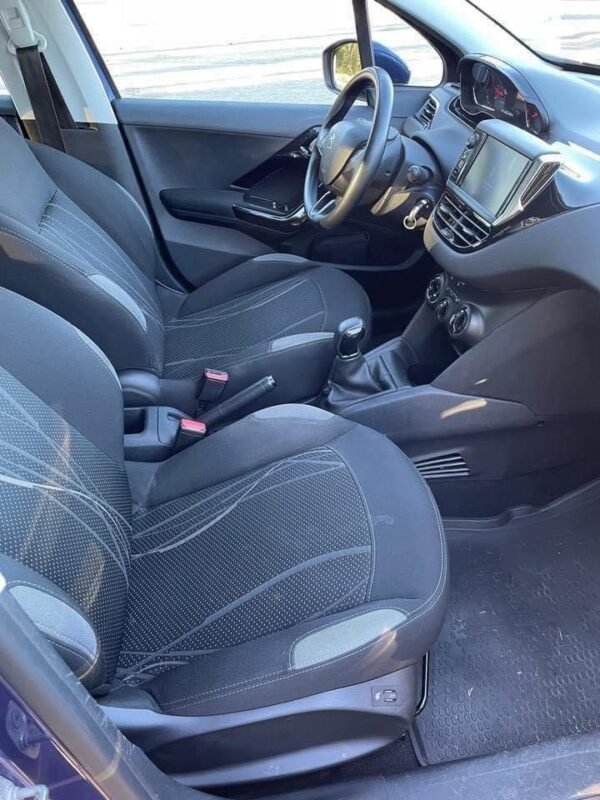 Peugeot 208 – Image 18