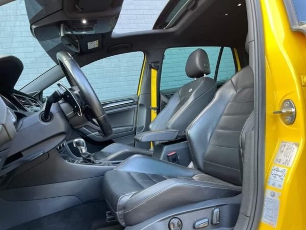 Volkswagen Golf – Image 11