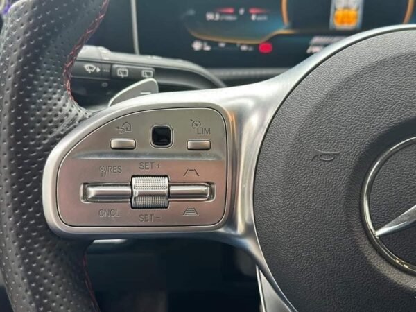 Mercedes-Benz Classe A35 – Image 18
