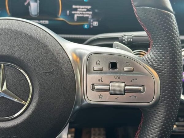Mercedes-Benz Classe A35 – Image 19