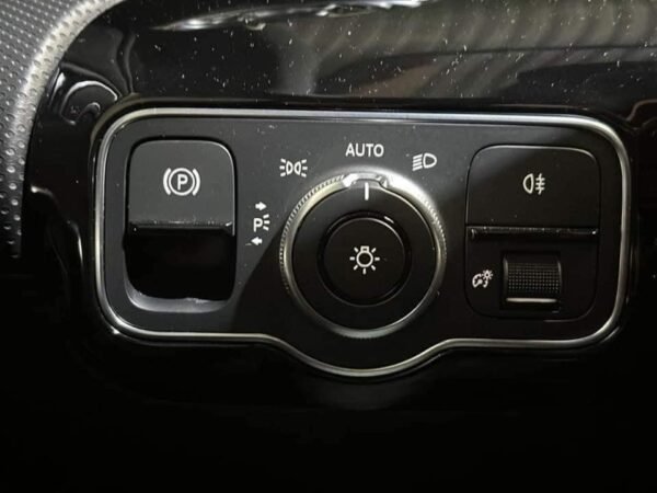 Mercedes-Benz Classe A35 – Image 27