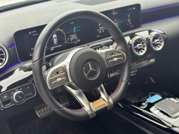 Mercedes-Benz Classe A35 – Image 13