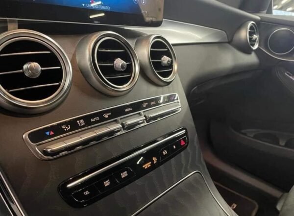 MERCEDES-BENZ GLC 220 d  4Matic Coupé Premium – Image 14