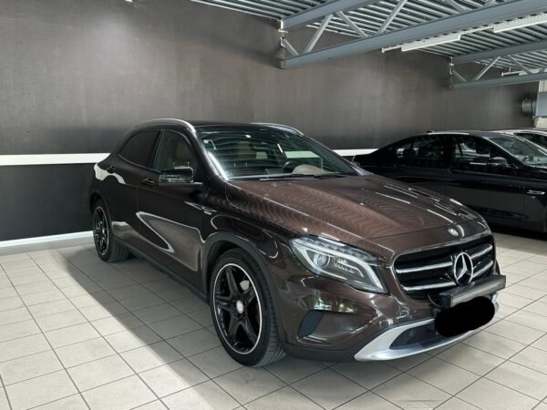 Mercedes-Benz GLA
200 – Image 2
