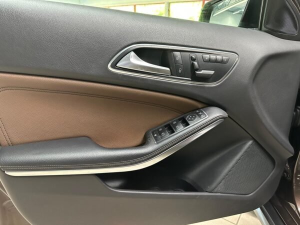 Mercedes-Benz GLA
200 – Image 12
