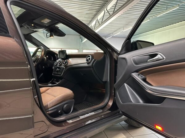 Mercedes-Benz GLA
200 – Image 11