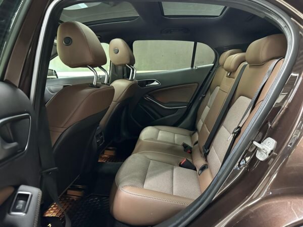 Mercedes-Benz GLA
200 – Image 10
