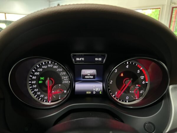 Mercedes-Benz GLA
200 – Image 14