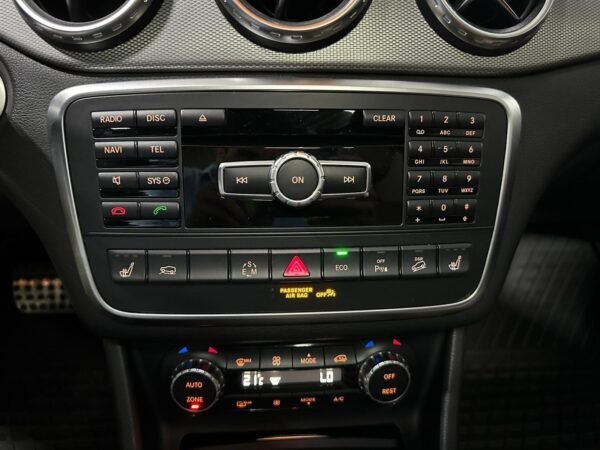 Mercedes-Benz GLA
200 – Image 22