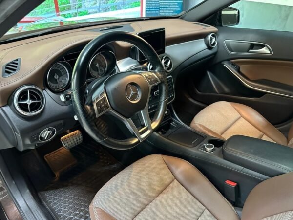 Mercedes-Benz GLA
200 – Image 18