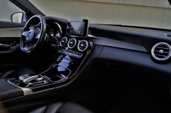 Mercedes-Benz Classe C 180 AMG – Image 19