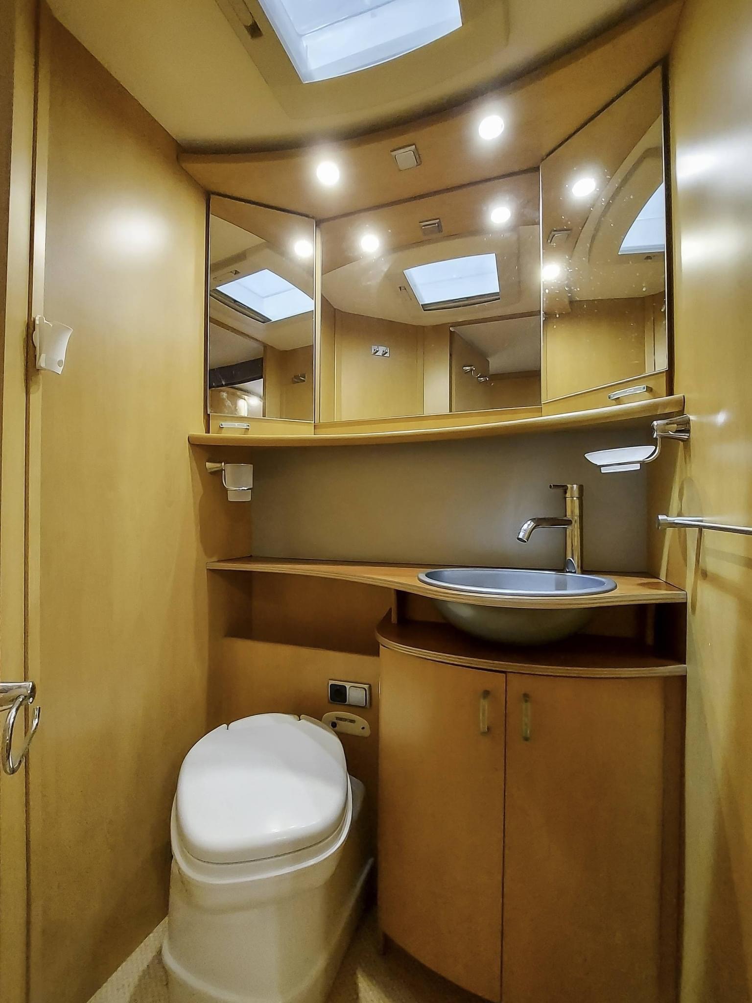 Camping-car Pilote Galaxy 734FG Porteur Mercedes Automatique – Image 5