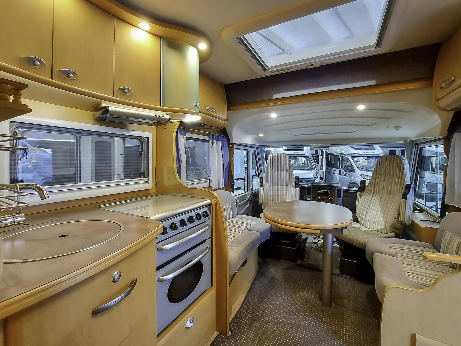 Camping-car Pilote Galaxy 734FG Porteur Mercedes Automatique – Image 8