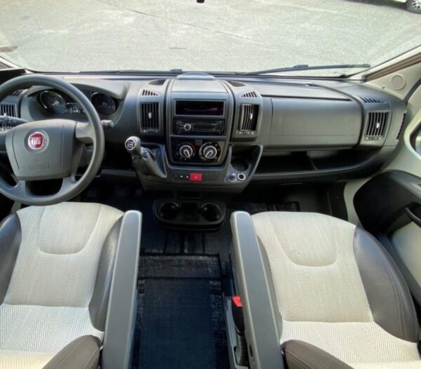ADRIA CORAL S 690 SC 2015 FAIBLE KILOMÉTRAGE – Image 8