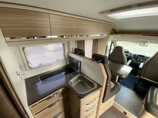 ADRIA CORAL S 690 SC 2015 FAIBLE KILOMÉTRAGE – Image 13