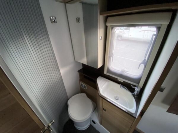 ADRIA CORAL S 690 SC 2015 FAIBLE KILOMÉTRAGE – Image 20
