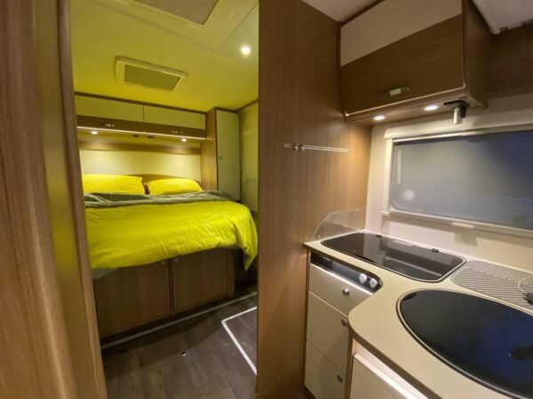 Camping-car CARADO T 339 (semi-intégré) – Image 8