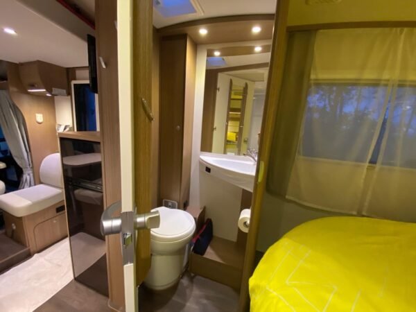 Camping-car CARADO T 339 (semi-intégré) – Image 10