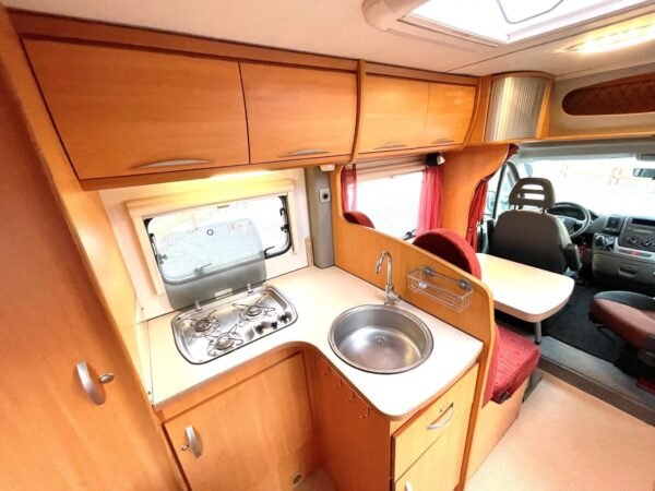 Camping-car FIAT Ducato 2.3JTD 130PS PILOTE Aventura – Image 10