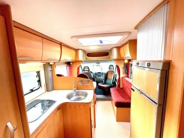 Camping-car FIAT Ducato 2.3JTD 130PS PILOTE Aventura – Image 13