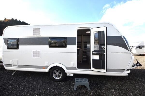 Caravane HOBBY Hobby 545 KMF Excellent Edition 
Caravane familiale idéale avec cabine – Image 2