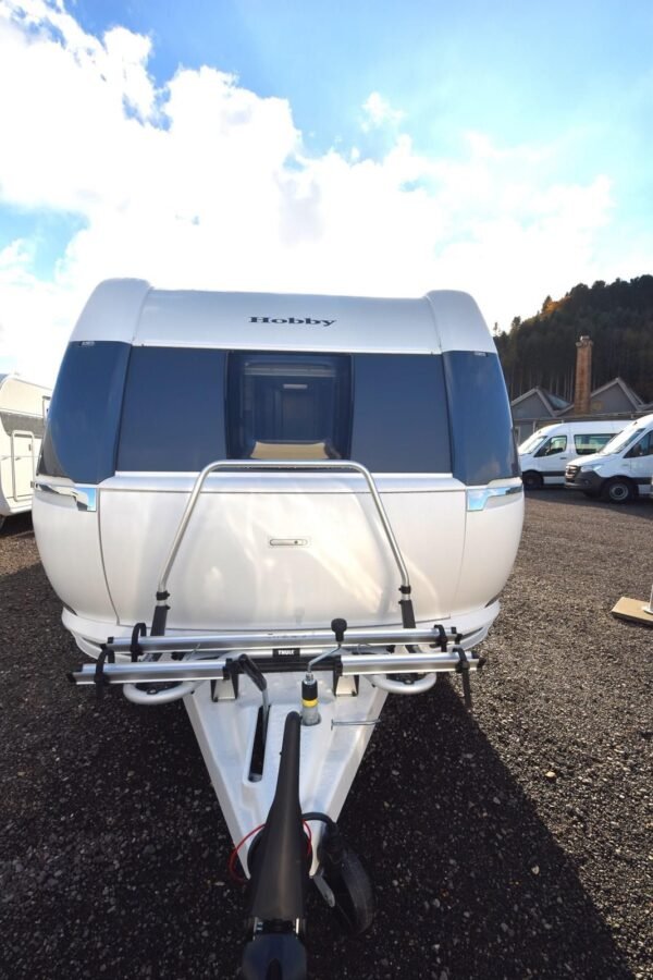 Caravane HOBBY Hobby 545 KMF Excellent Edition 
Caravane familiale idéale avec cabine – Image 3