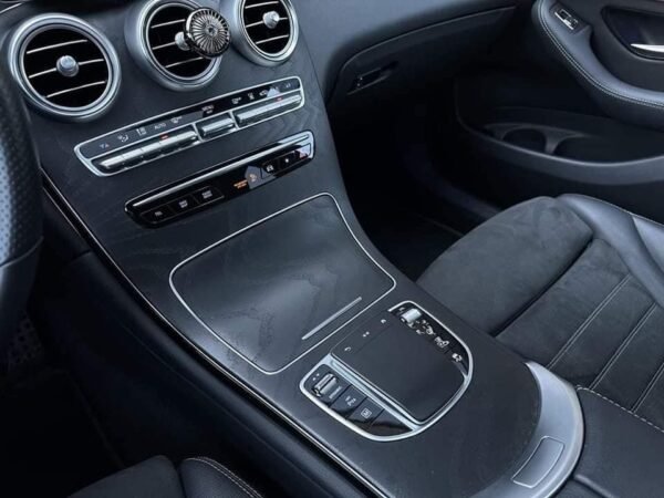 Mercedes-Benz GLC
Coupé 300e 4MATIC AMG – Image 13
