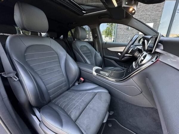 Mercedes-Benz GLC
Coupé 300e 4MATIC AMG – Image 16
