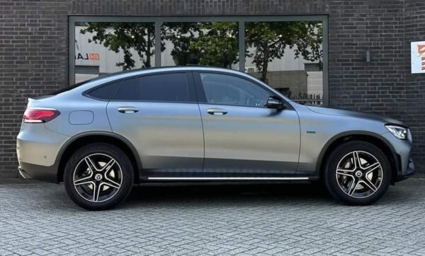 Mercedes-Benz GLC
Coupé 300e 4MATIC AMG – Image 3