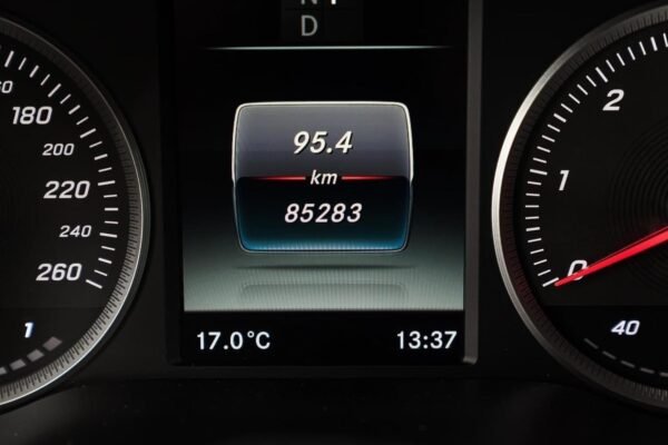 Mercedes-Benz GLC
220D 4MATIC LED – Image 24