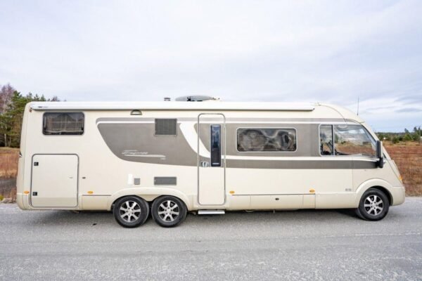 Camping-car Bürstner ELEGANCE I 821 – Image 9
