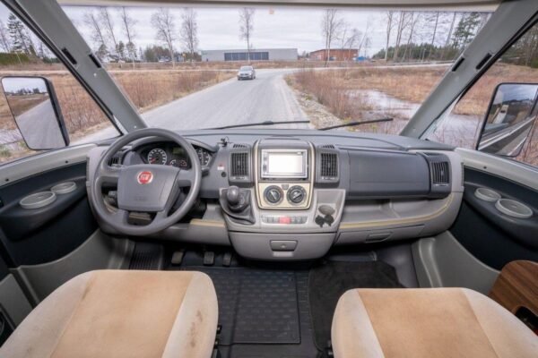 Camping-car Bürstner ELEGANCE I 821 – Image 14