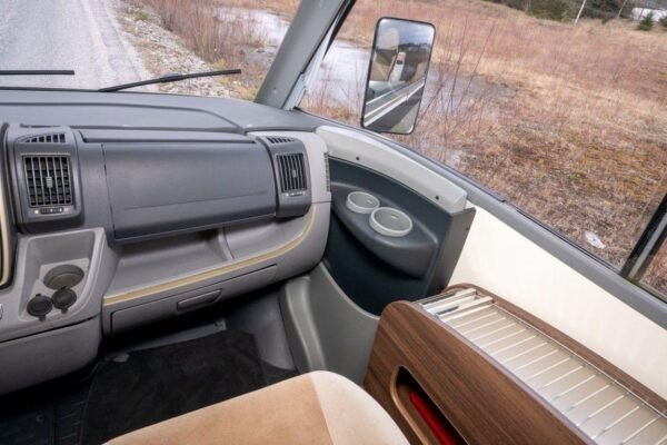 Camping-car Bürstner ELEGANCE I 821 – Image 16